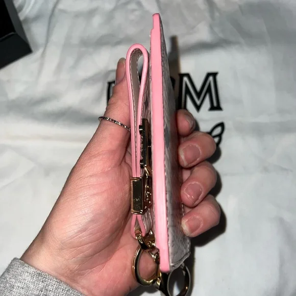 MCM light pink and grey Patricia wallet + Key fob - Picture 8 of 16